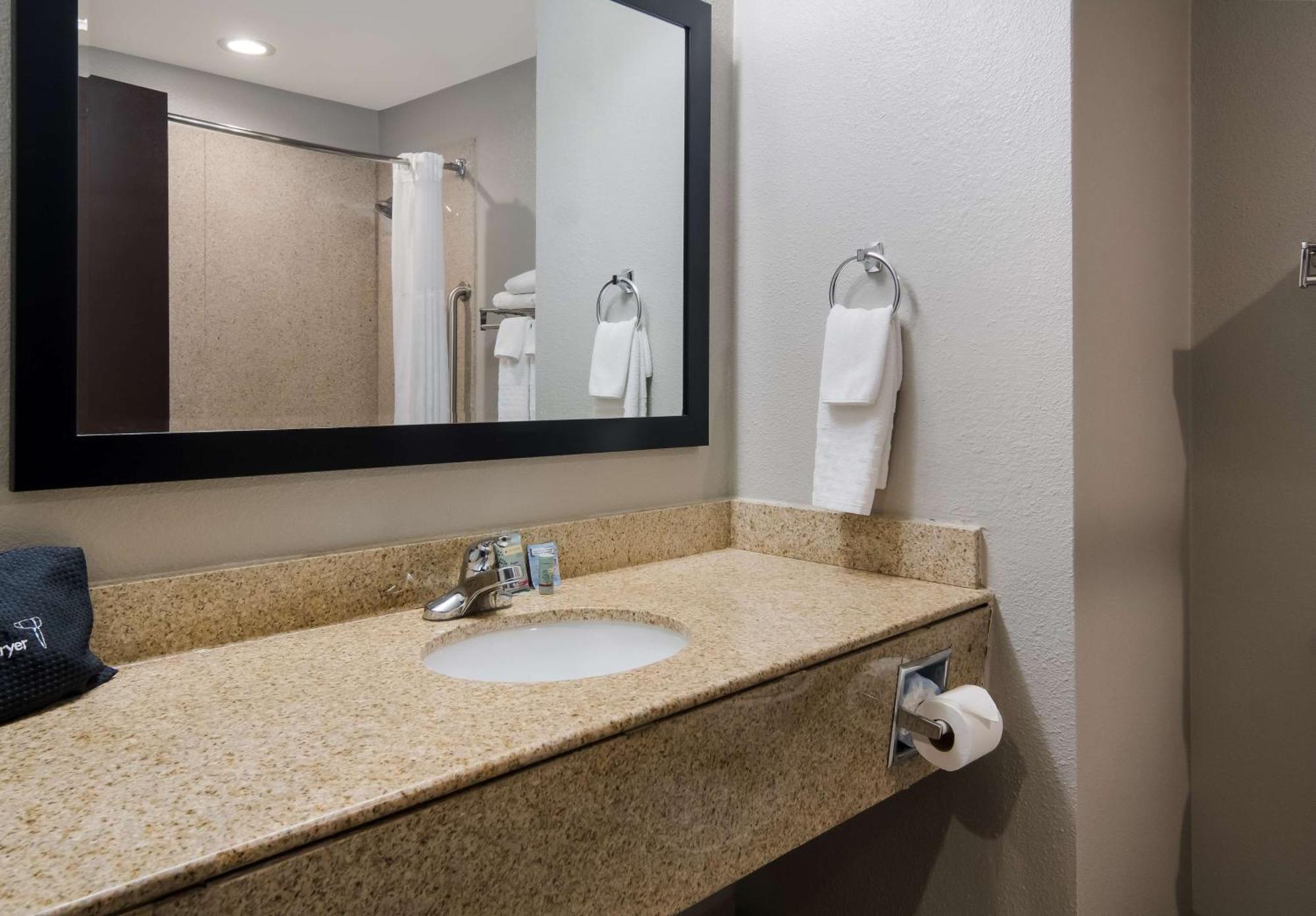 Best Western Eastland Luaran gambar